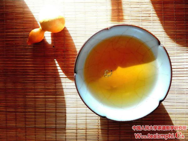 傅越：茶微而理著——读《天地融入一茶汤》有感